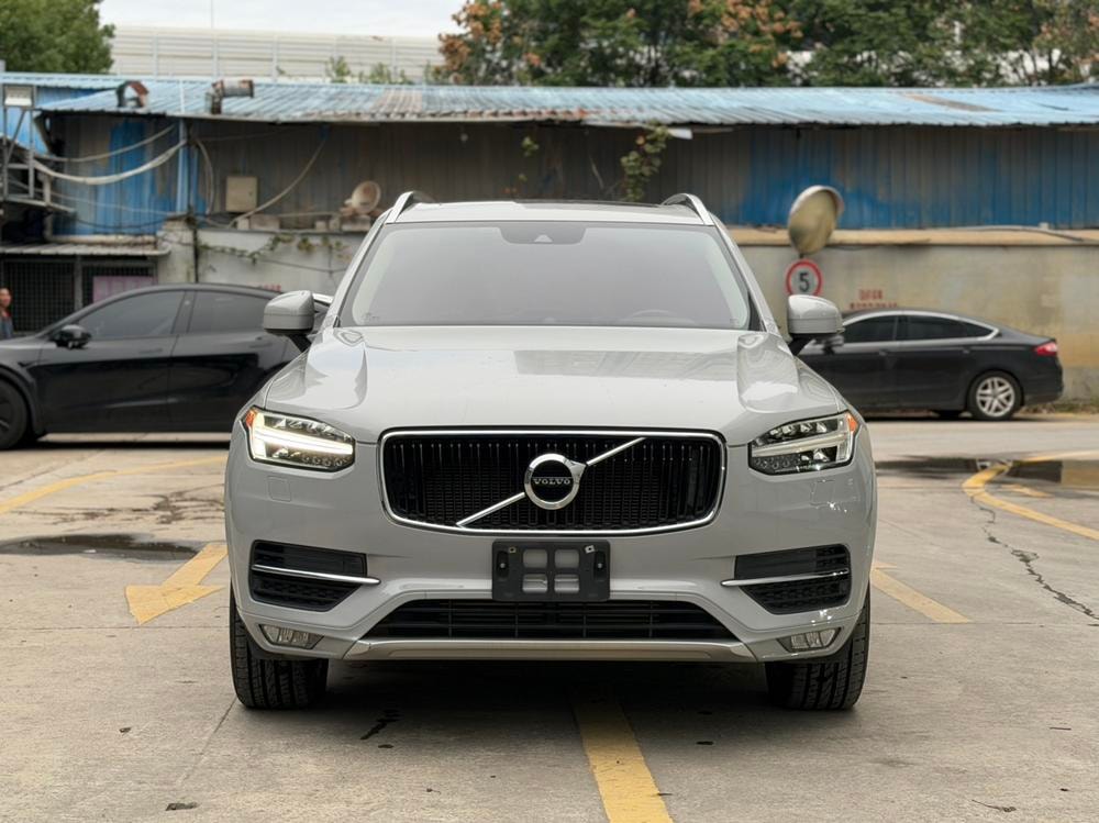 Volvo XC90 2015 — фото автомобиля