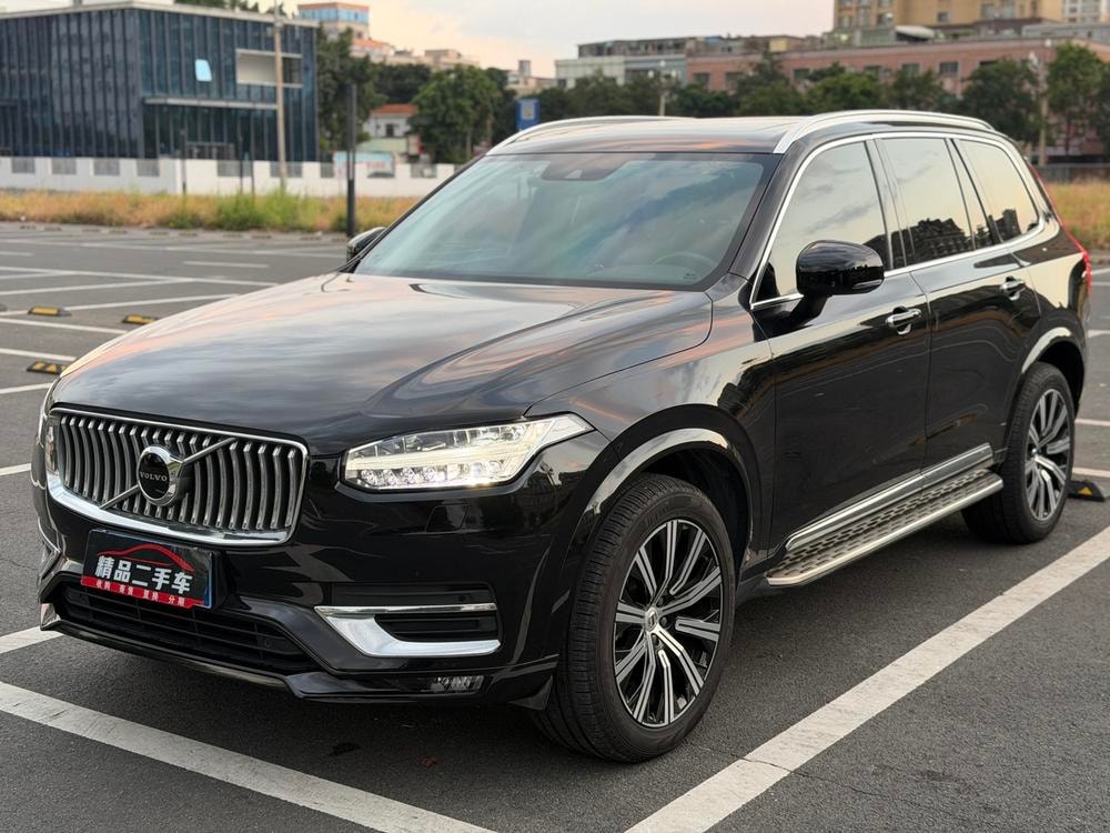 Volvo XC90 2021 — фото автомобиля