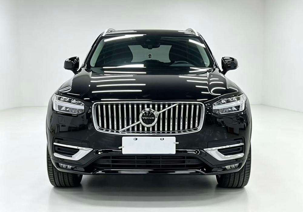 Volvo XC90 2020 — фото автомобиля