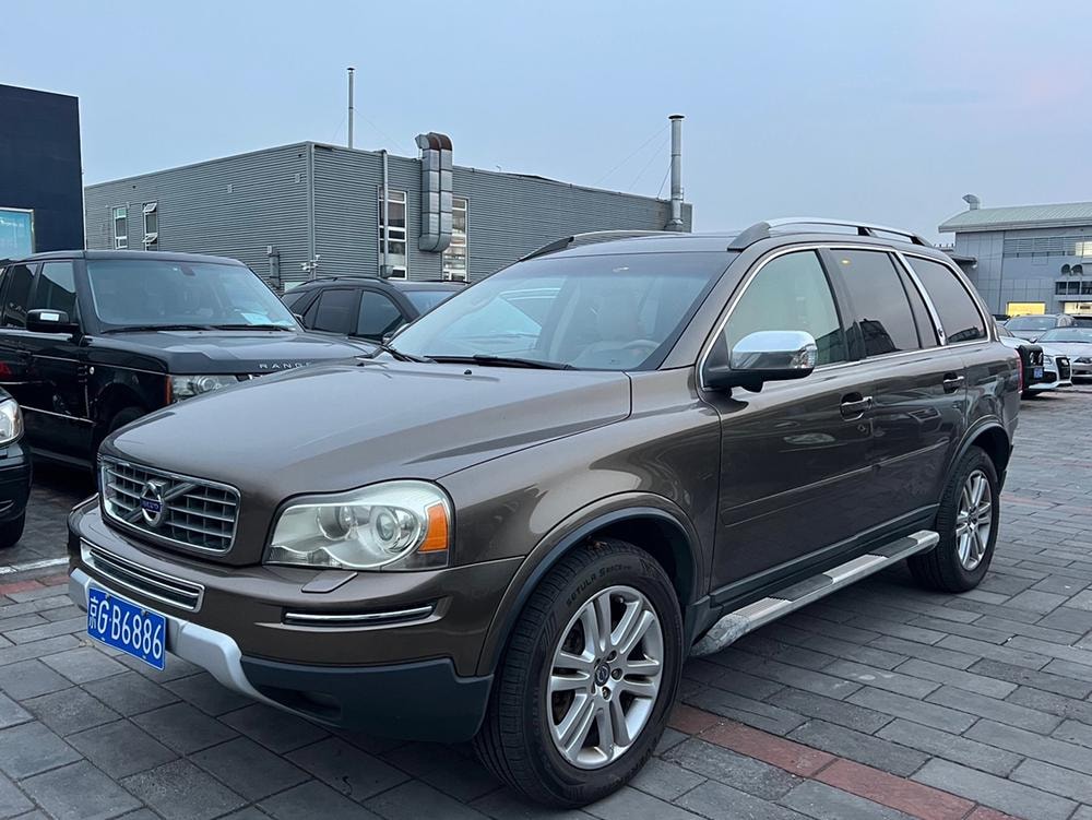 Volvo XC90 2012 — фото автомобиля