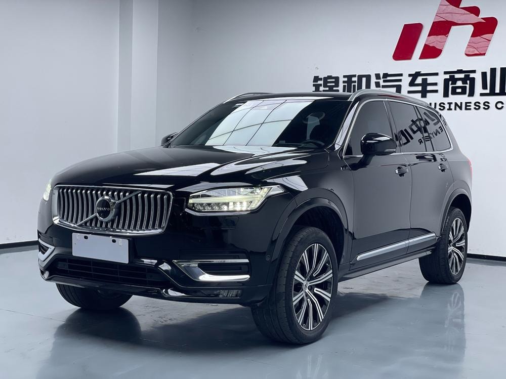 Volvo XC90 2021 — фото автомобиля