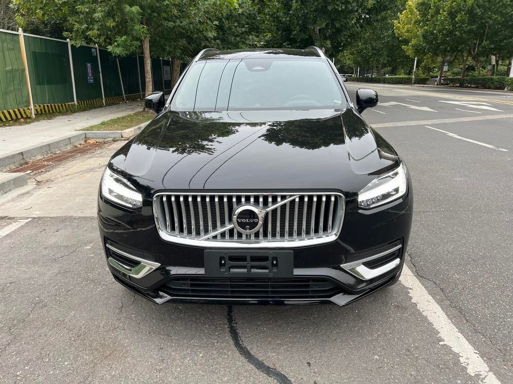 Volvo XC90 PHEV 2025 — фото автомобиля