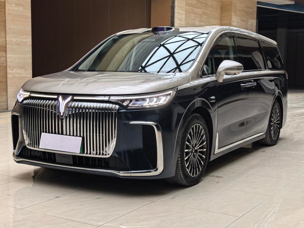Voyah Dreamer PHEV 2026 — фото автомобиля