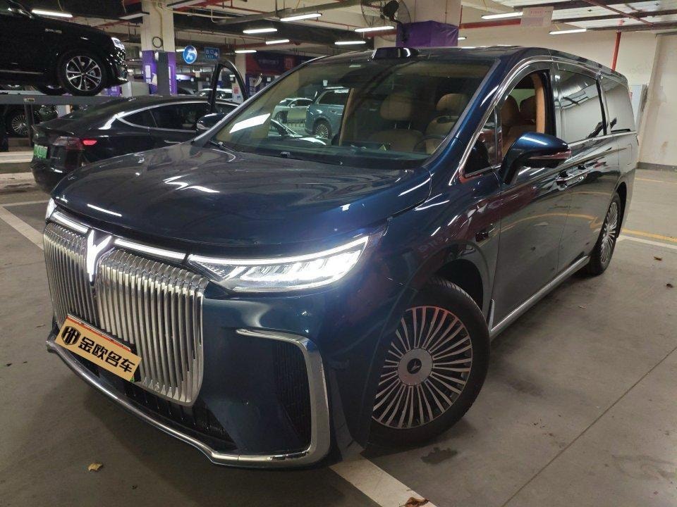 Voyah Dreamer PHEV 2025 — фото автомобиля
