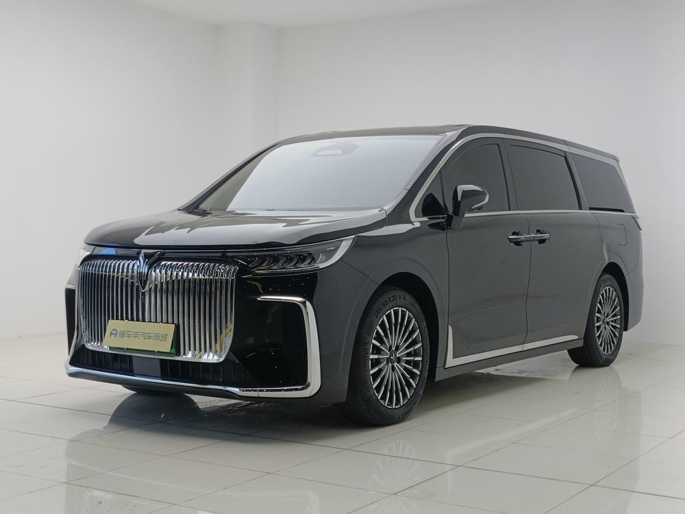 Voyah Dreamer PHEV 2026 — фото автомобиля