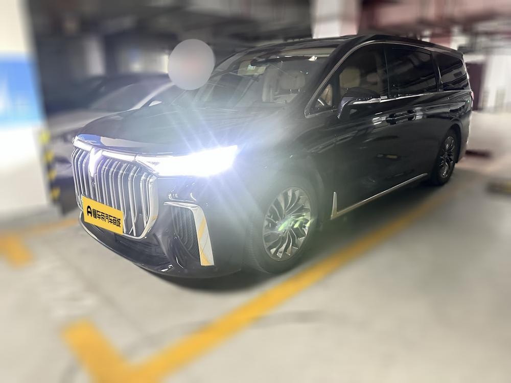 Voyah Dreamer PHEV 2022 — фото автомобиля