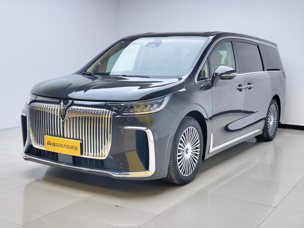 Voyah Dreamer PHEV 2025 — фото автомобиля