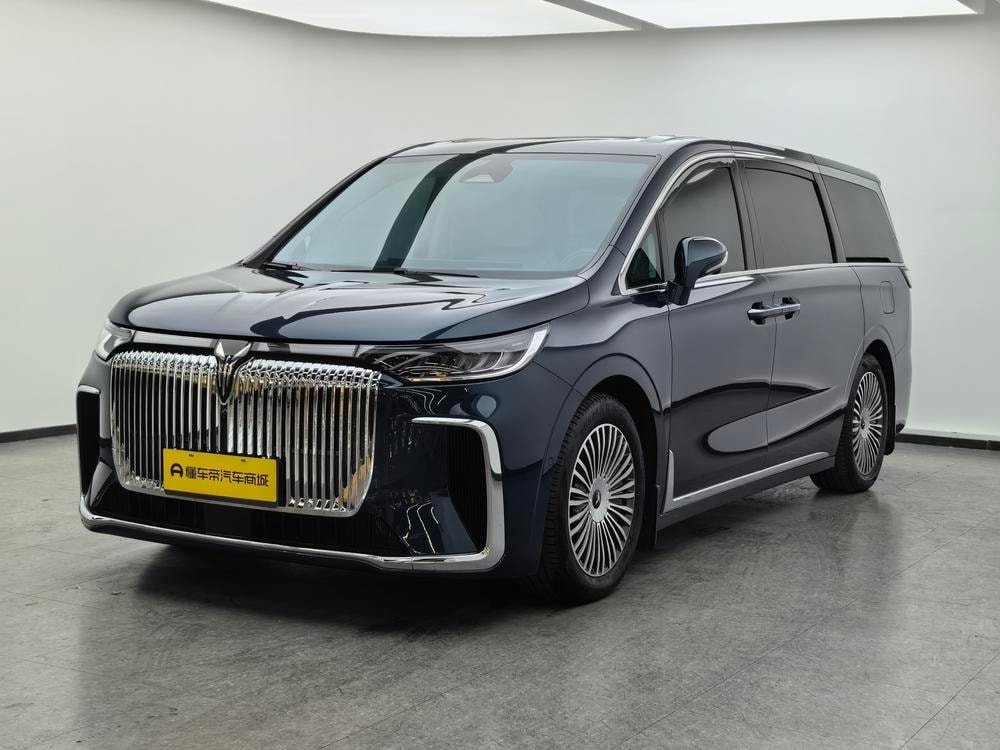 Voyah Dreamer PHEV 2025 — фото автомобиля 1