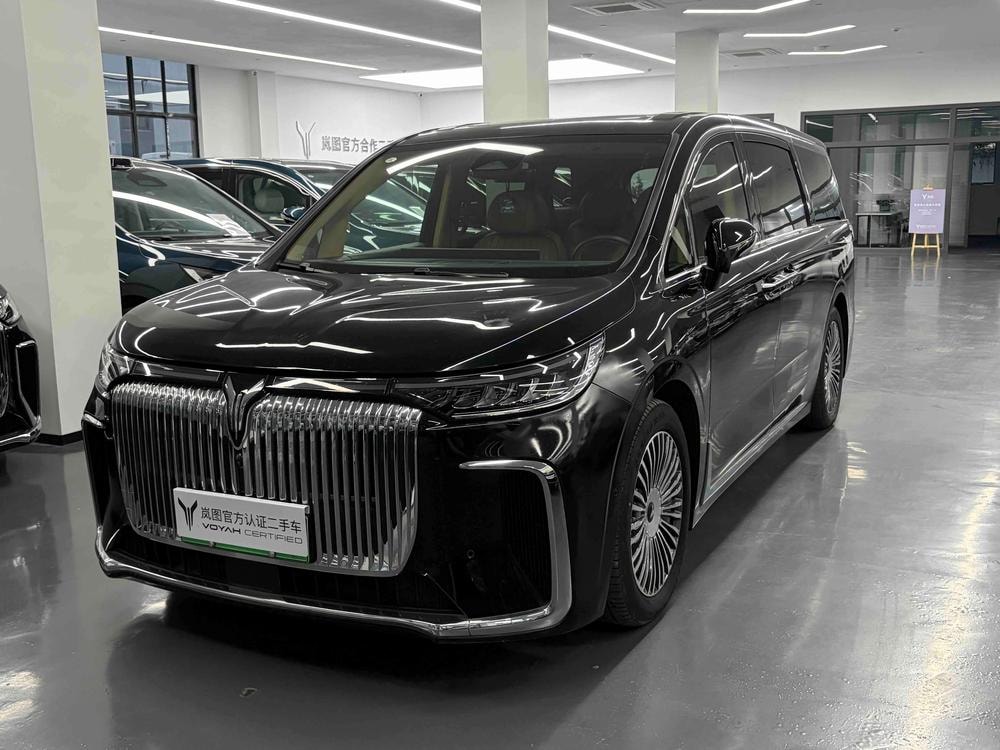 Voyah Dreamer PHEV 2025 — фото автомобиля 1