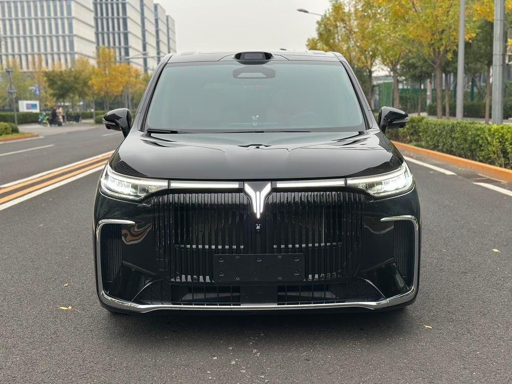 Voyah Dreamer PHEV 2027 — фото автомобиля