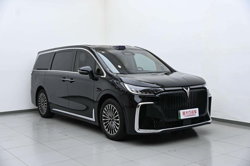 Voyah Dreamer PHEV 2027 — фото автомобиля