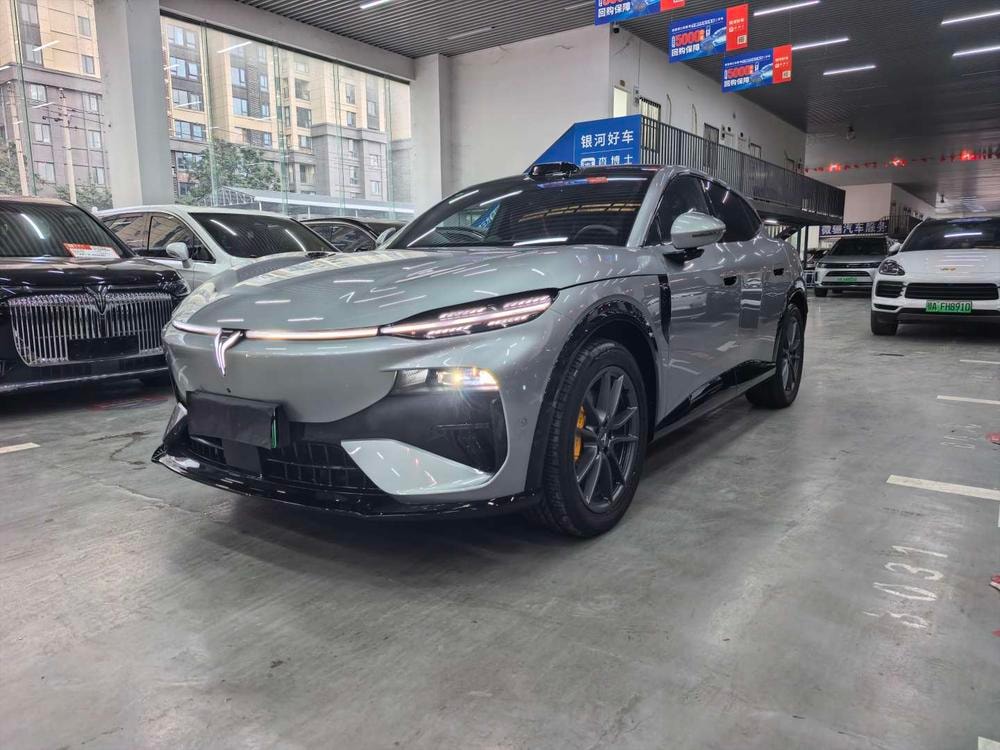 Voyah 岚图追光S 2026 — фото автомобиля