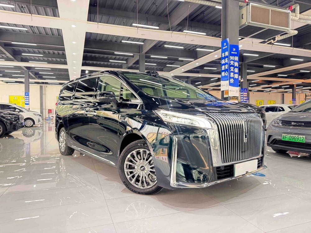 WEY 高山 PHEV 2025 — фото автомобиля 1