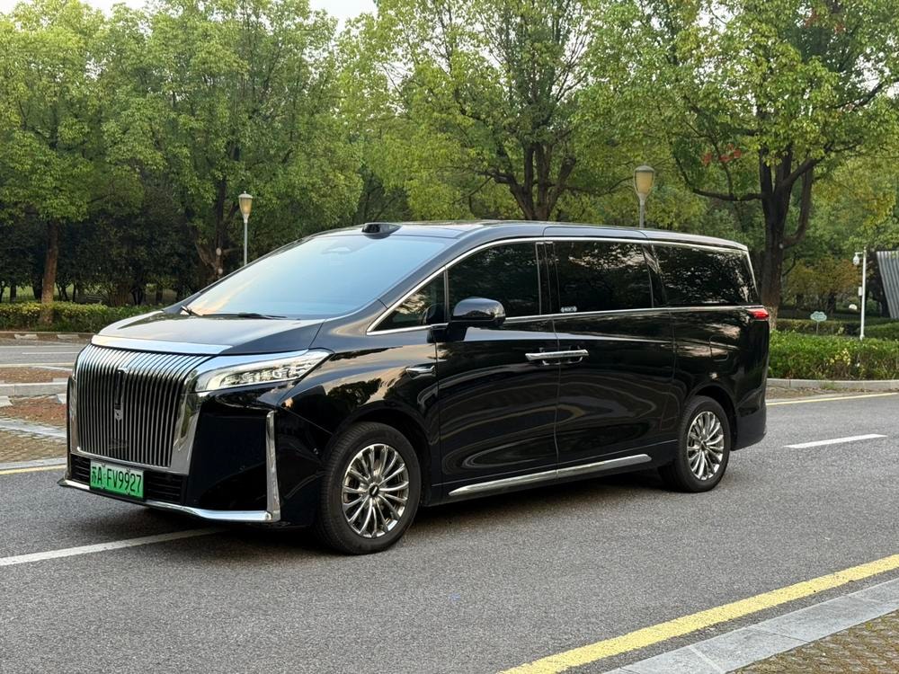 WEY 高山 PHEV 2025 — фото автомобиля 1