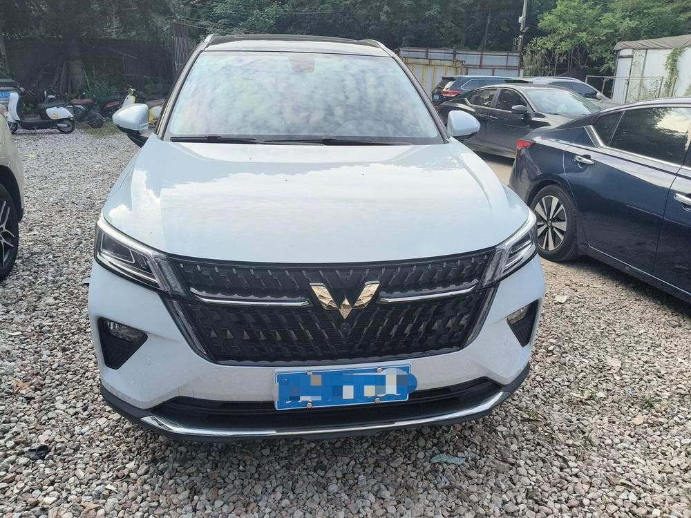 Wuling Asta 2022 — фото автомобиля 1