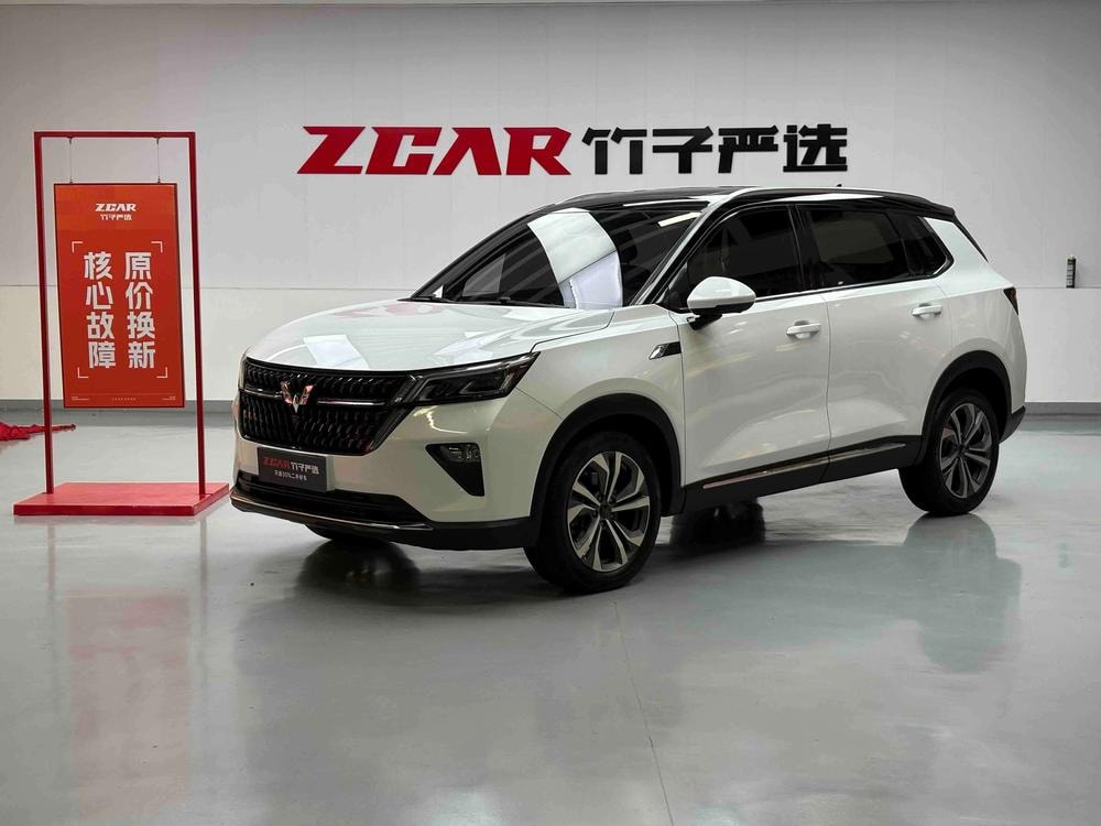 Wuling Asta 2021 — фото автомобиля