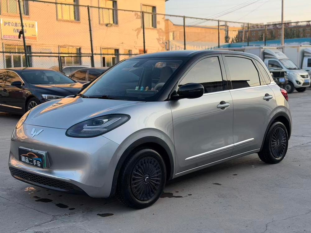 Wuling Bingo 2023 — фото автомобиля 1
