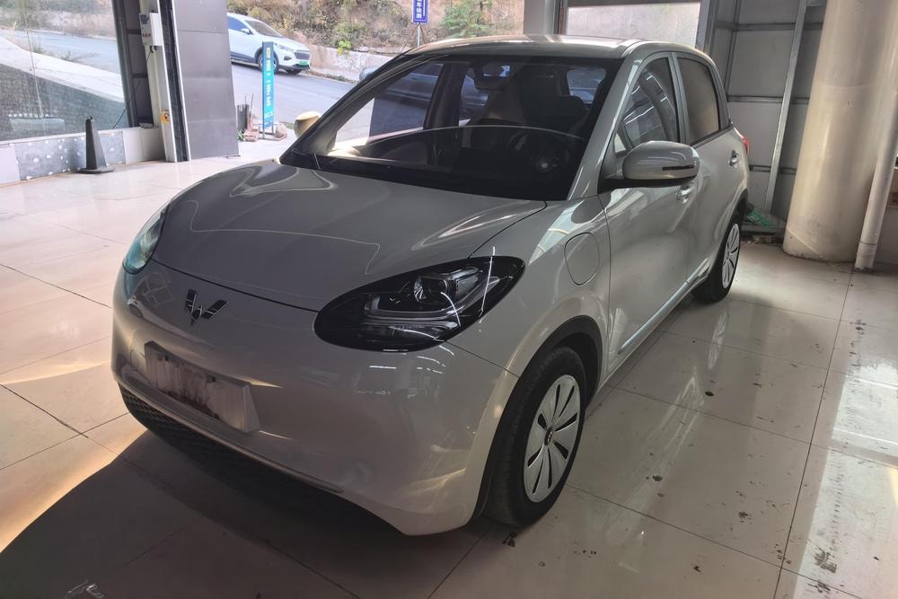 Wuling Bingo 2023 — фото автомобиля 1