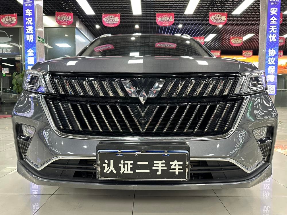 Wuling Jiachen 2022 — фото автомобиля