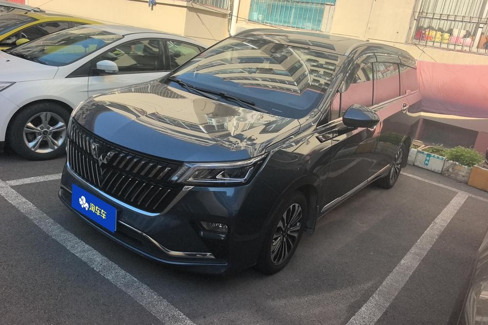Wuling Jiachen 2022 — фото автомобиля