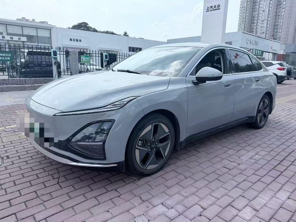 Wuling Starlight EV 2024 — фото автомобиля 1