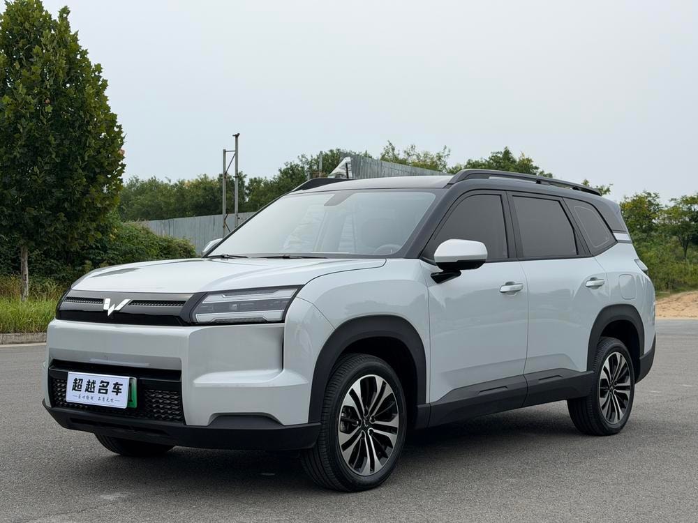 Wuling Xingguang 560 EV 2026 — фото автомобиля 1