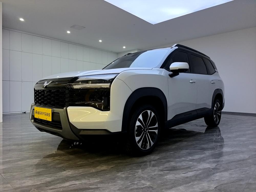 Wuling Xingguang 560 PHEV 2026 — фото автомобиля