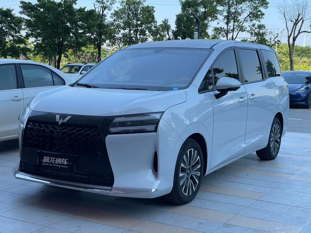 Wuling Xingguang 730 2025 — фото автомобиля 1