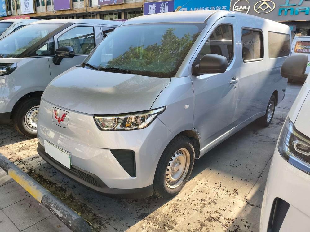 Wuling Yangguang 2026 — фото автомобиля 1