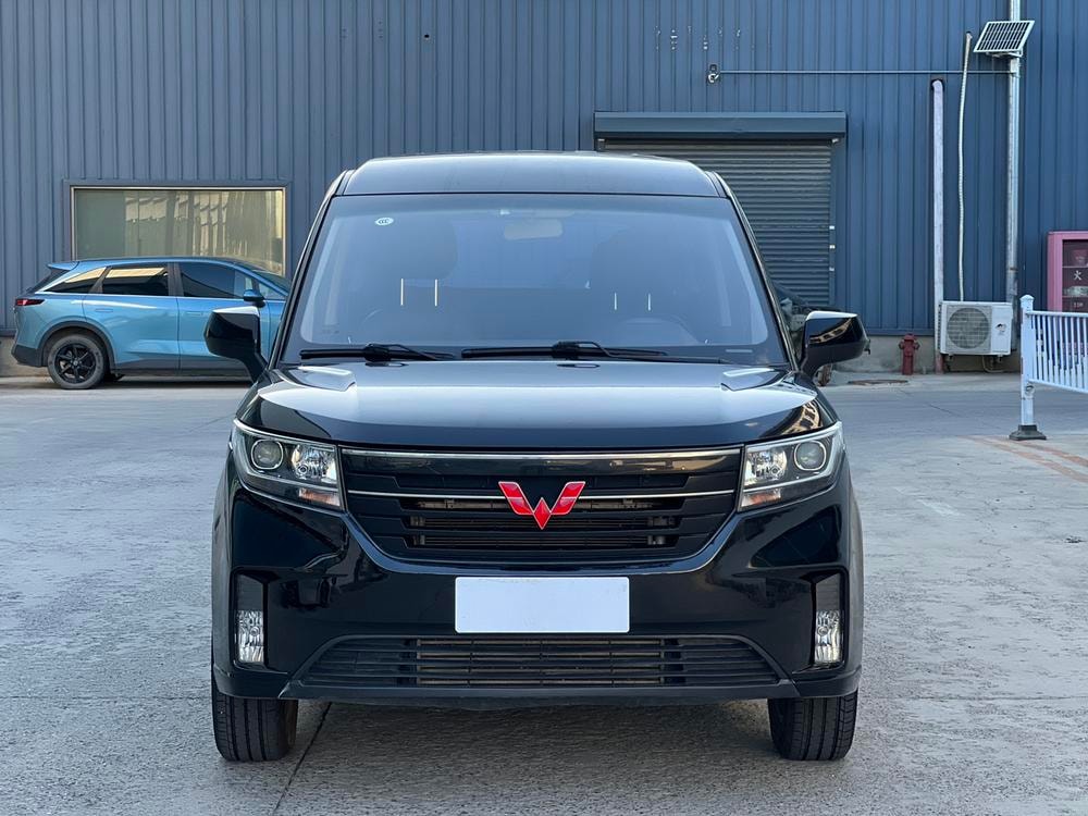 Wuling Zhengcheng 2021 — фото автомобиля