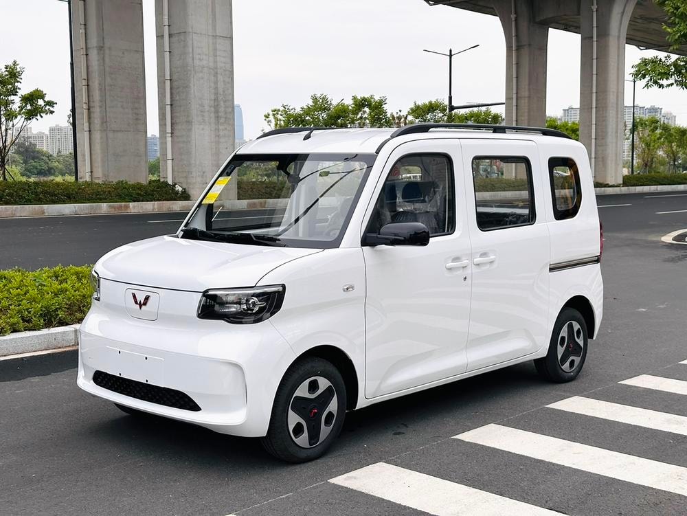 Wuling Zhiguang EV 2025 — фото автомобиля