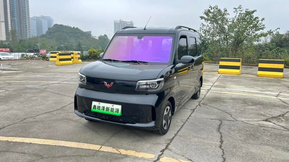 Wuling Zhiguang EV 2025 — фото автомобиля 1