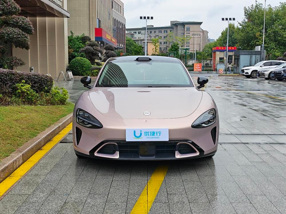Xiaomi SU7 2026 — фото автомобиля