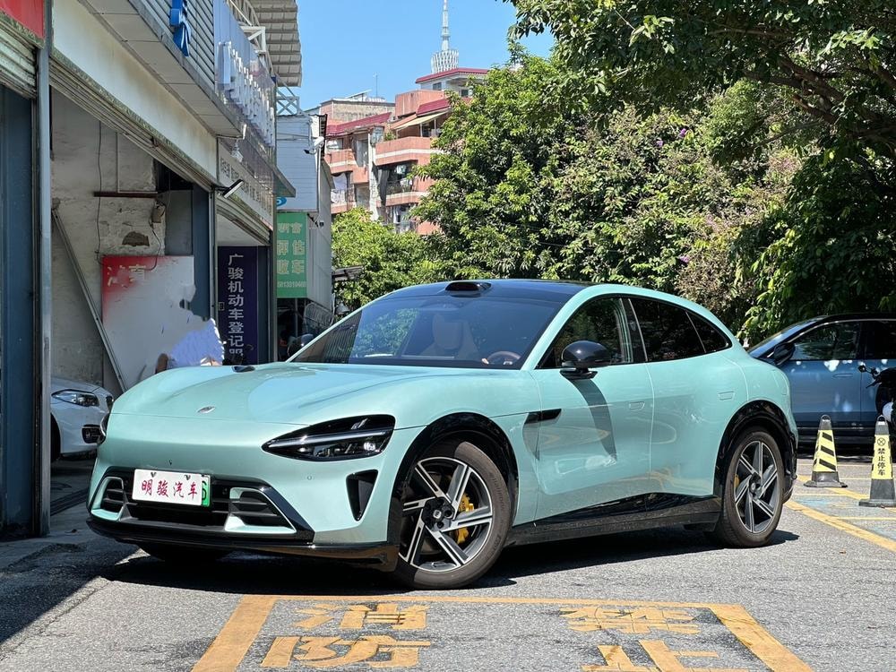 Xiaomi YU7 2025 — фото автомобиля