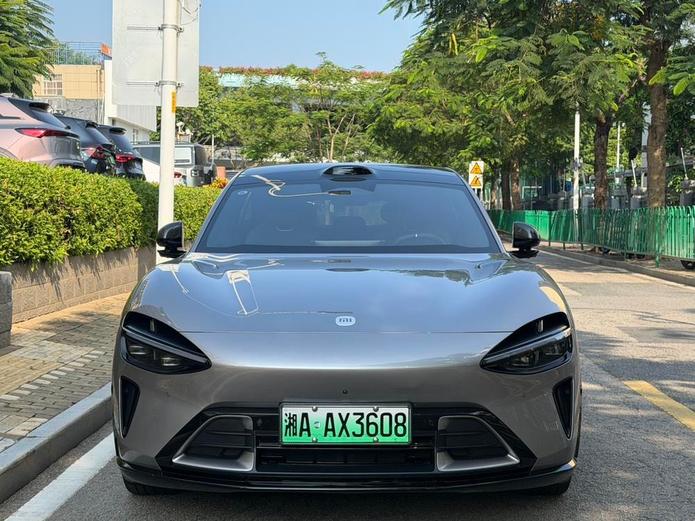 Xiaomi YU7 2025 — фото автомобиля