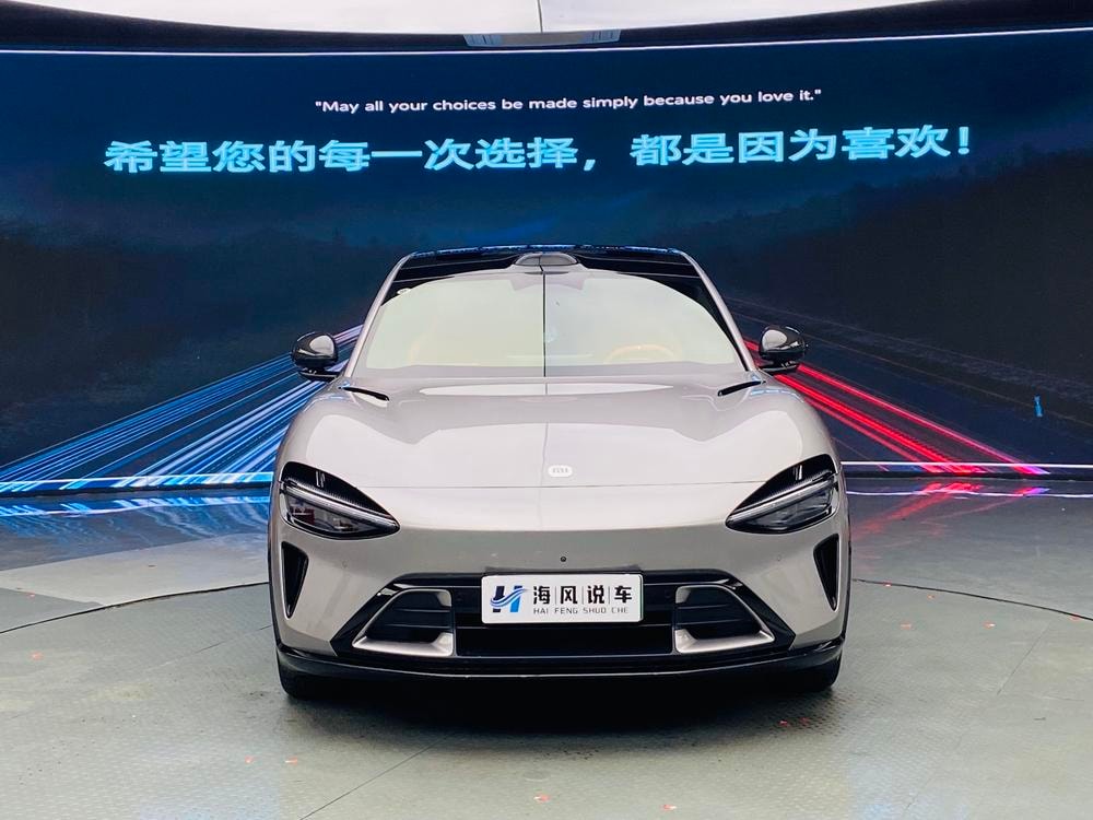 Xiaomi YU7 2025 — фото автомобиля