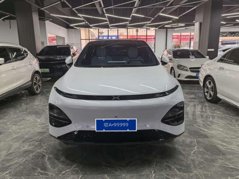 XPeng G6 2023 — фото автомобиля 1