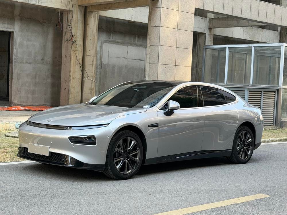XPeng P7 2022 — фото автомобиля 1