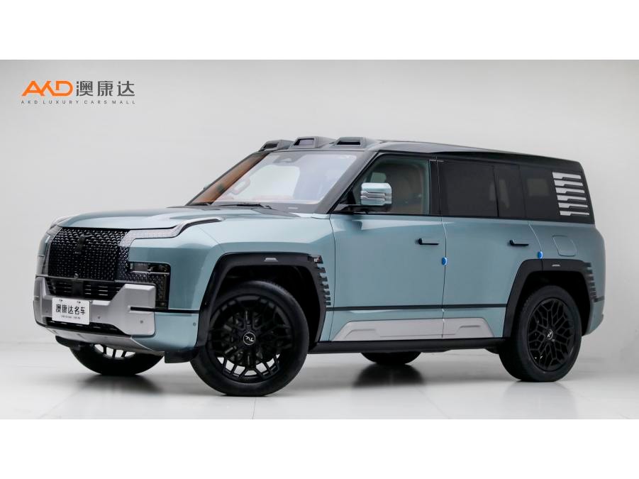 Yangwang U8 2023 — фото автомобиля