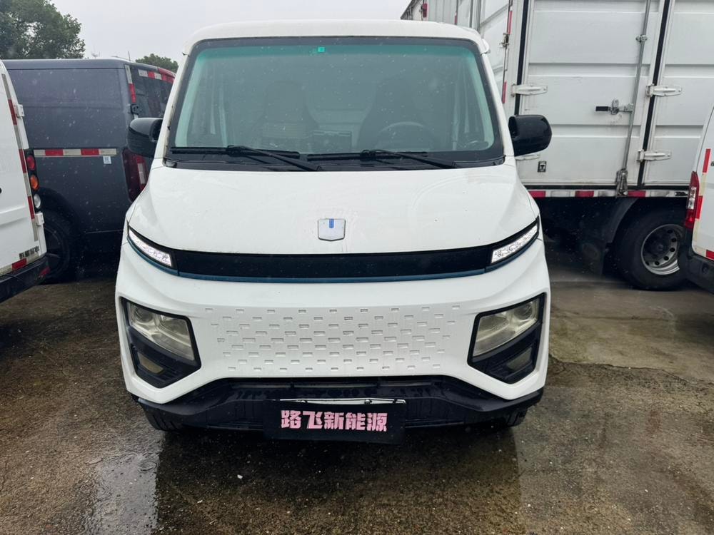 Yuancheng Xingxiang V 2023 — фото автомобиля
