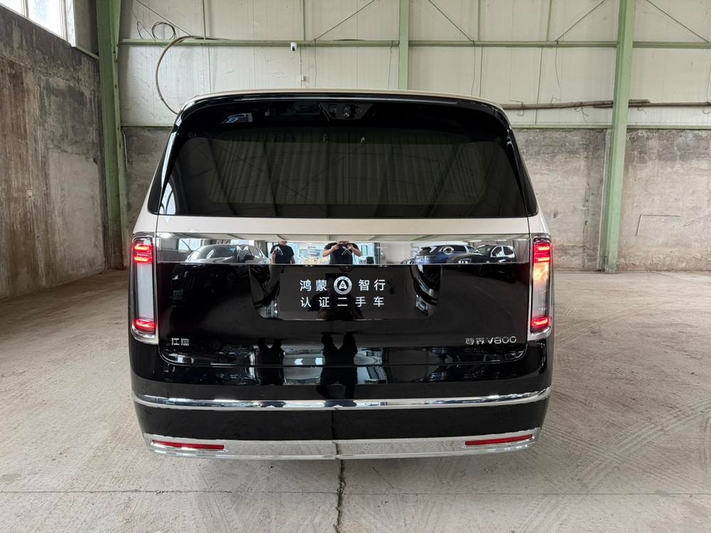 Zunju 尊界V800 2026 — фото автомобиля