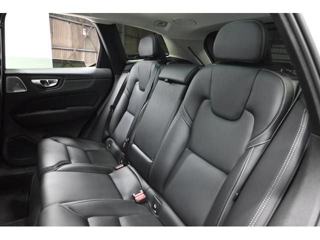 Volvo XC60 2026 — фото автомобиля 1