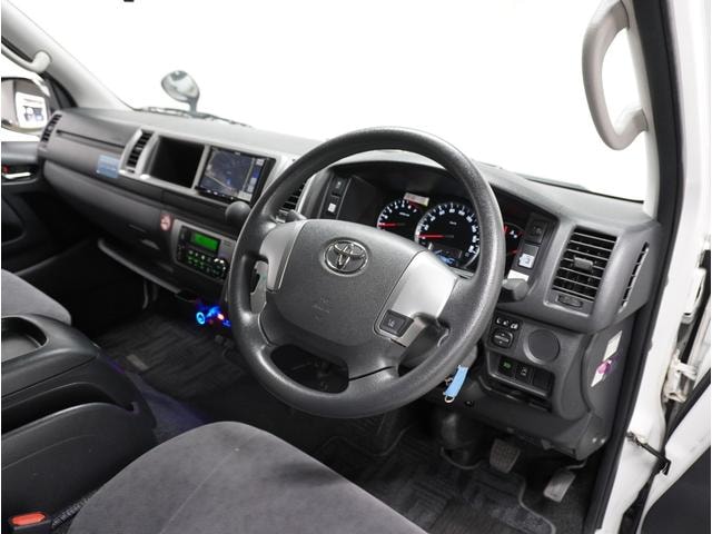 Toyota HIACE WAGON 2019 — фото автомобиля 1