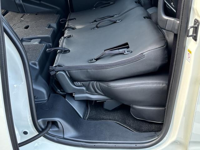Toyota ROOMY 2026 — фото автомобиля 1