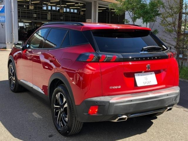 Peugeot 2008 2022 — фото автомобиля 1