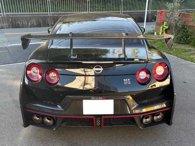 Nissan GT-R 2025 — фото автомобиля 1