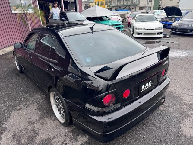 Миниатюра 10