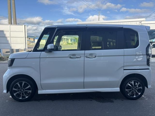 Honda N-BOX CUSTOM 2019 — фото автомобиля 1