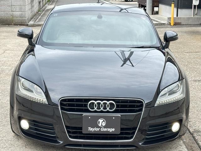 Audi TT COUPE 2011 — фото автомобиля 1