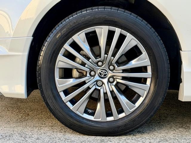 Toyota HARRIER HYBRID 2021 — фото автомобиля 1